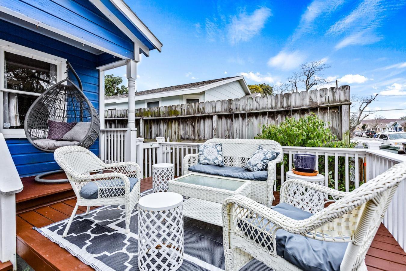 The Blue Oasis With Handicap Ramp Access Dog Friendly & Cowboy Pool Galveston Dış mekan fotoğraf